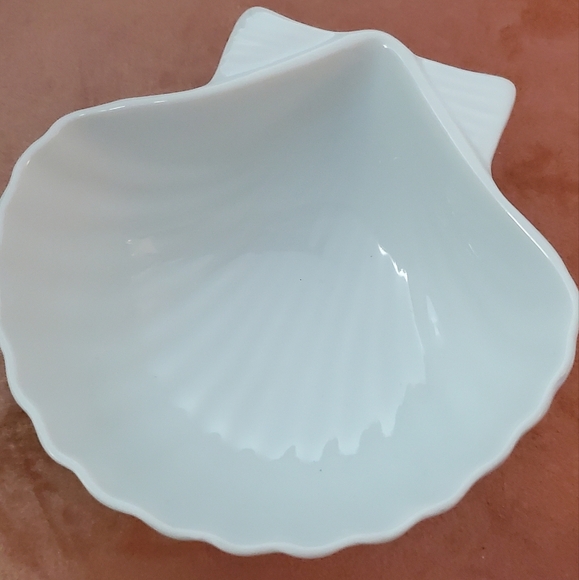 Ring‎ Dish - Picture 2 of 3